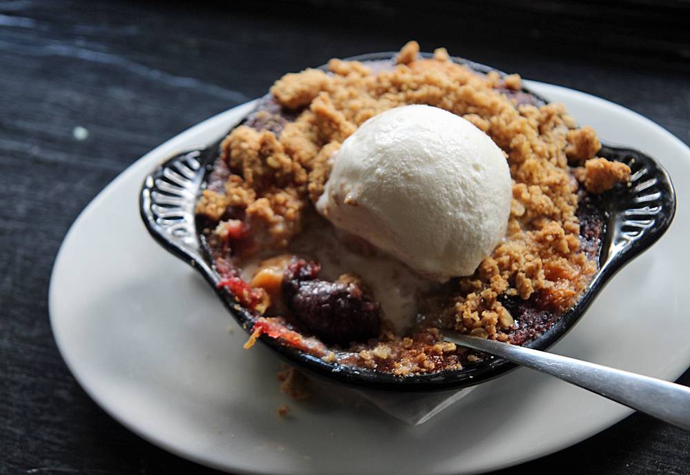 Pooles | restaurant | 426 S McDowell St, Raleigh, NC 27601, USA | 9198324477 OR +1 919-832-4477