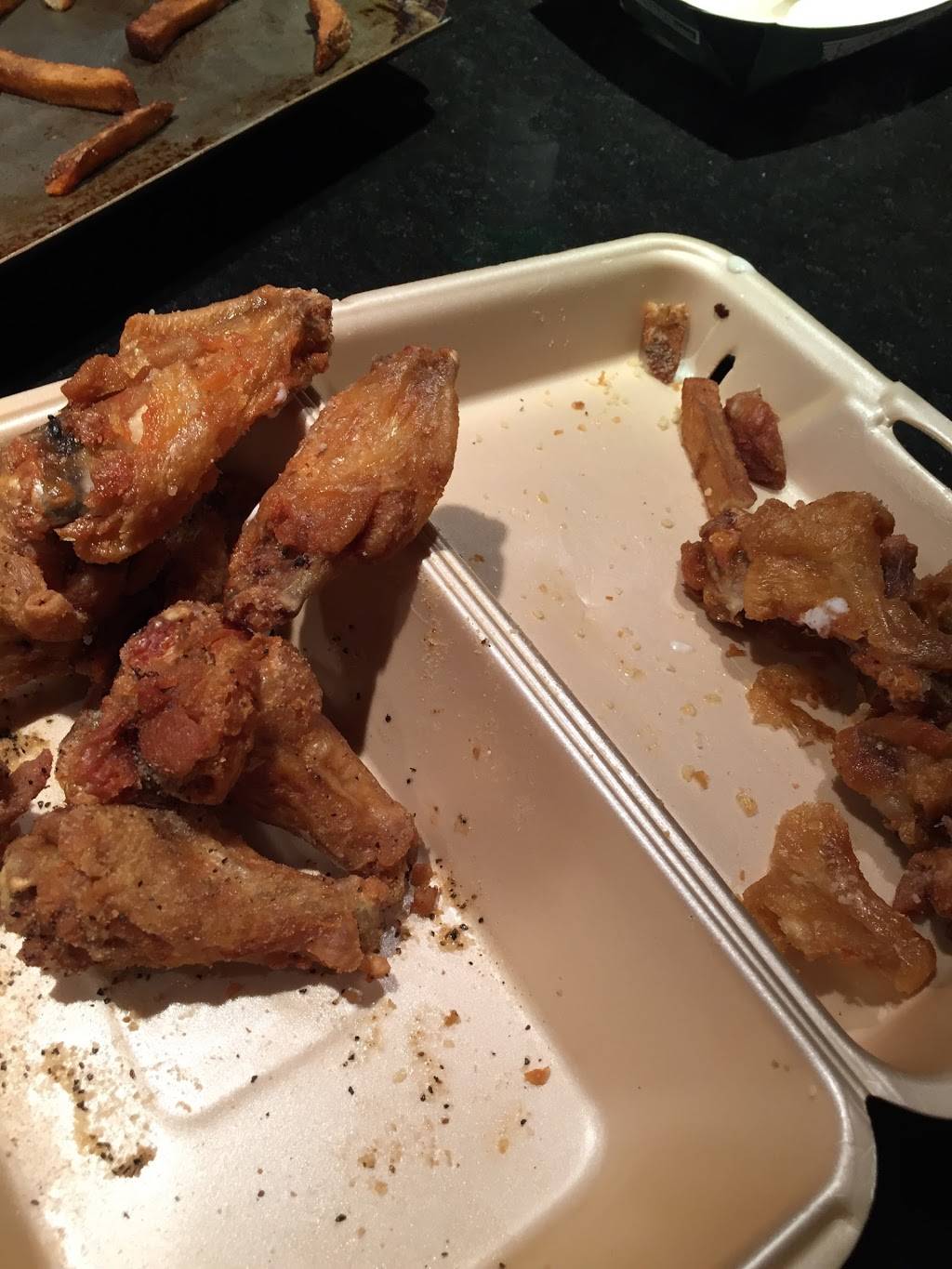 Wingstop | restaurant | 5334 Ross Ave Ste 600, Dallas, TX 75206, USA | 2148219464 OR +1 214-821-9464