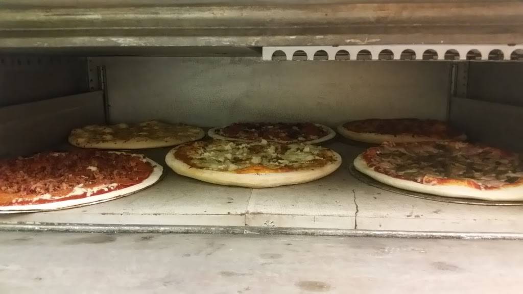 Pit Stop Pizza | restaurant | 406 Gathings Ave, Covington, TX 76636, USA | 2546302487 OR +1 254-630-2487