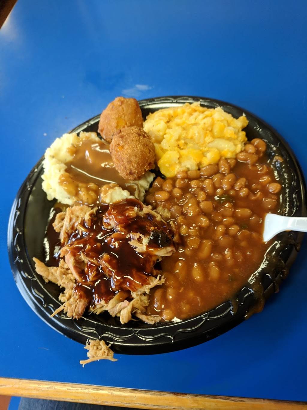 Little Pigs Bar-B-Que | restaurant | 1028 S Pendleton St, Easley, SC 29642, USA | 8648599375 OR +1 864-859-9375