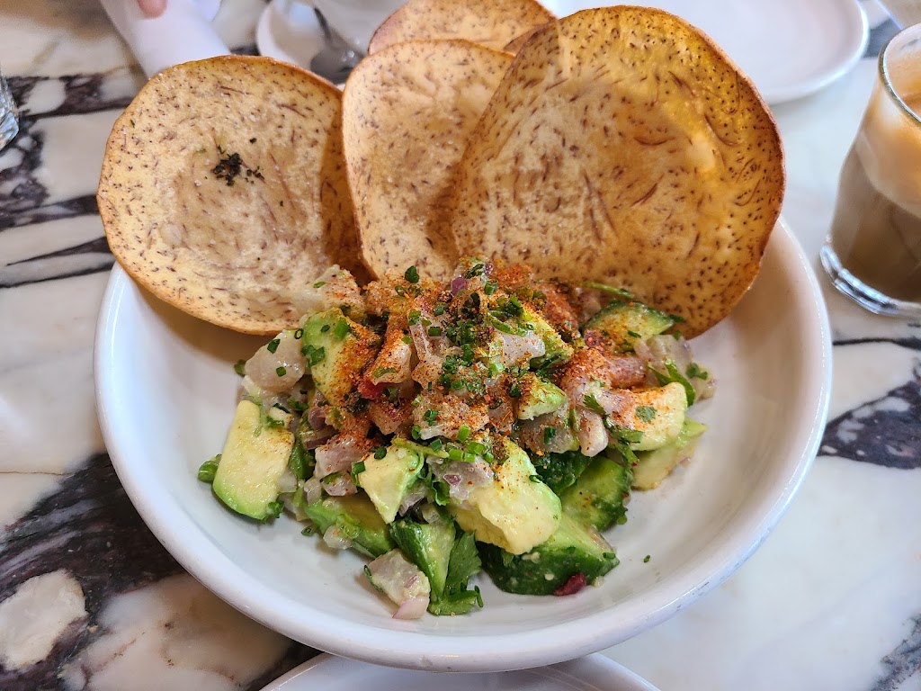 Great White | restaurant | 244 N Larchmont Blvd, Los Angeles, CA 90004, USA | 3237455059 OR +1 323-745-5059