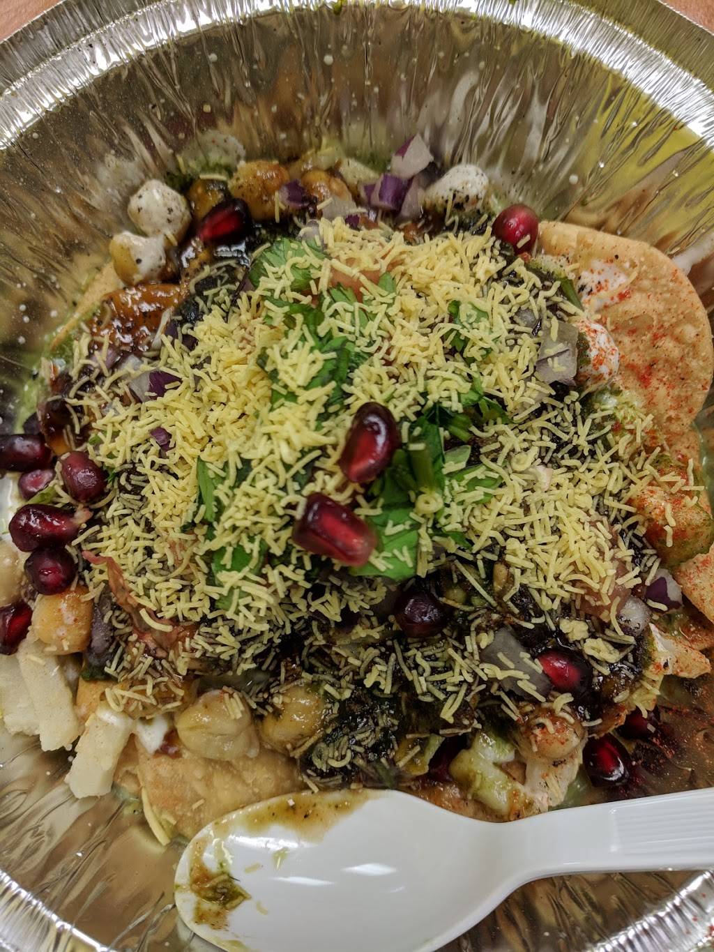 Dilli Chaat Corner | restaurant | 15801 Manchester Rd, Ellisville, MO 63011, USA | 6365792902 OR +1 636-579-2902