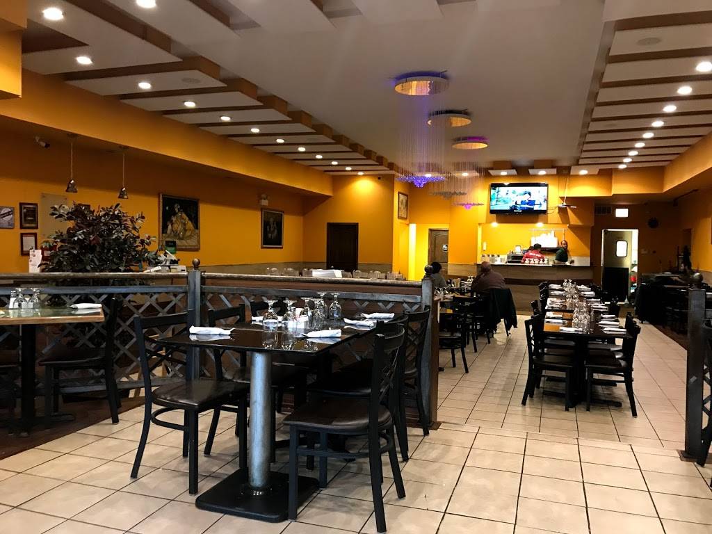 Mysore Woodlands | restaurant | 2548 W Devon Ave, Chicago, IL 60659, USA | 7733388160 OR +1 773-338-8160