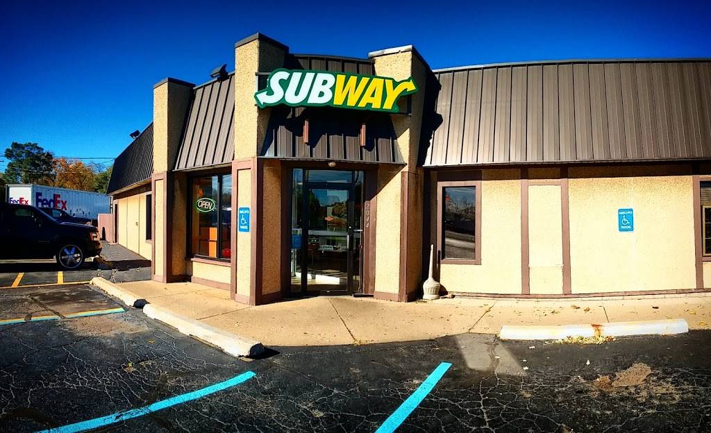 Subway | restaurant | 2044 S Cooper St, Jackson, MI 49203, USA | 5177877857 OR +1 517-787-7857