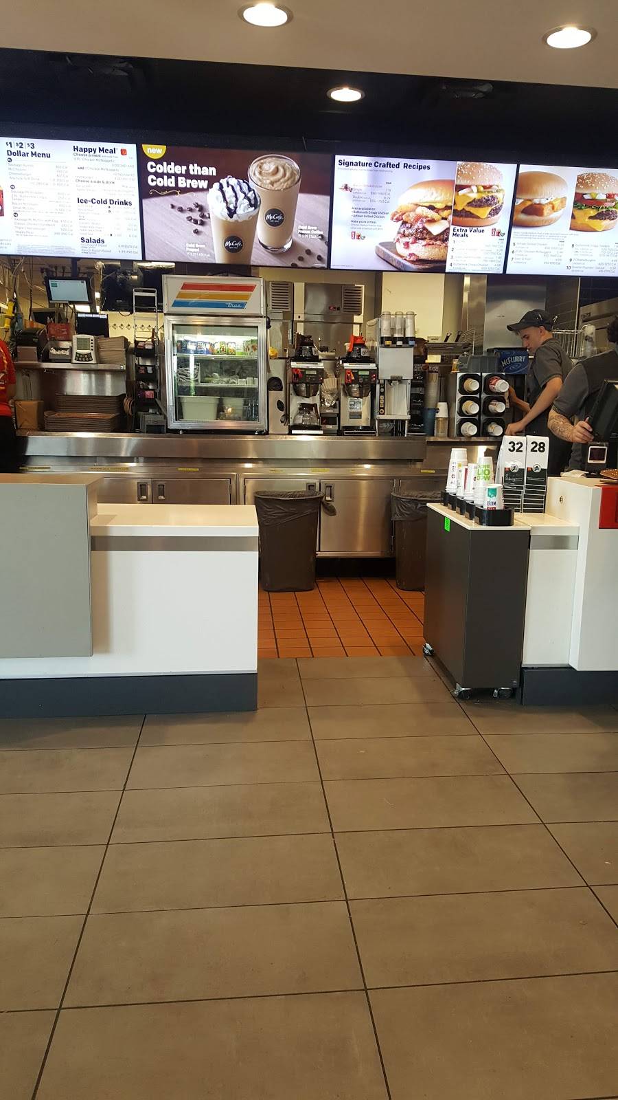 McDonalds | cafe | 6630 Washington Ave, Racine, WI 53406, USA | 2628861177 OR +1 262-886-1177