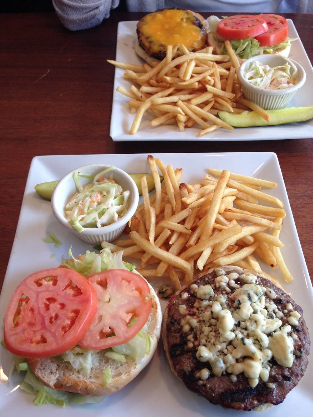 The Cos Cobber | restaurant | 31 E Putnam Ave, Cos Cob, CT 06807, USA | 2039921333 OR +1 203-992-1333