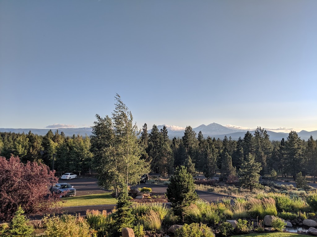 Brand 33 | restaurant | 16900 Aspen Lakes Dr, Sisters, OR 97759, USA | 5415493663 OR +1 541-549-3663