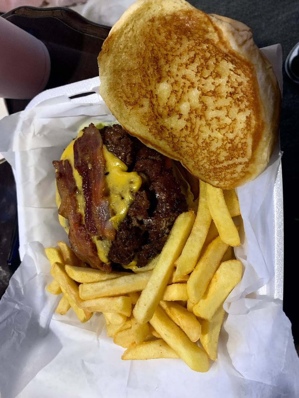 Nephs Deli | restaurant | 2046 Scenic Hwy, Baton Rouge, LA 70802, USA | 2252513597 OR +1 225-251-3597