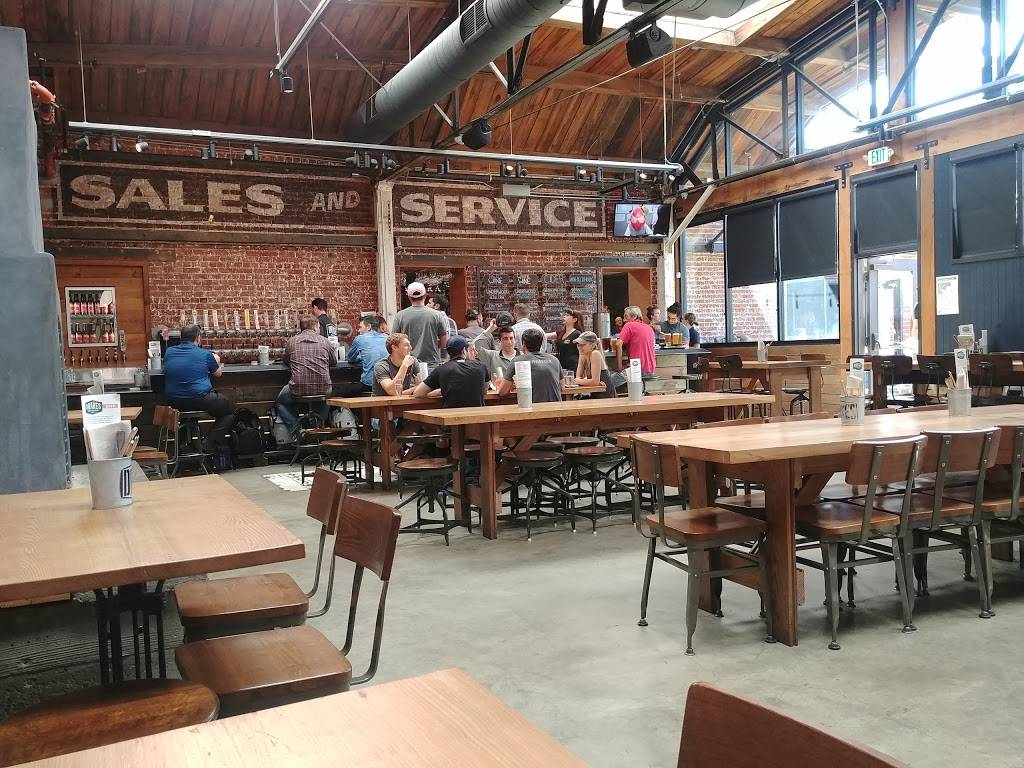 Drakes Dealership | restaurant | 2325 Broadway, Oakland, CA 94612, USA | 5105682739 OR +1 510-568-2739