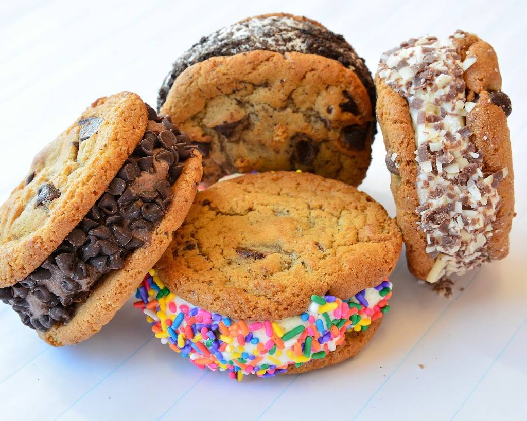 Cold Stone Creamery | bakery | 2252 Las Positas Rd, Livermore, CA 94551, USA | 9253718290 OR +1 925-371-8290