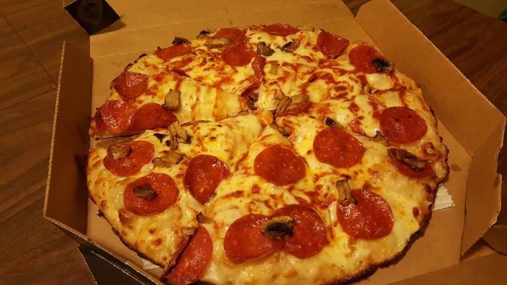 Dominos Pizza | meal delivery | 1121 Blairs Ferry Rd NE Ste 400, Cedar Rapids, IA 52402, USA | 3193933030 OR +1 319-393-3030