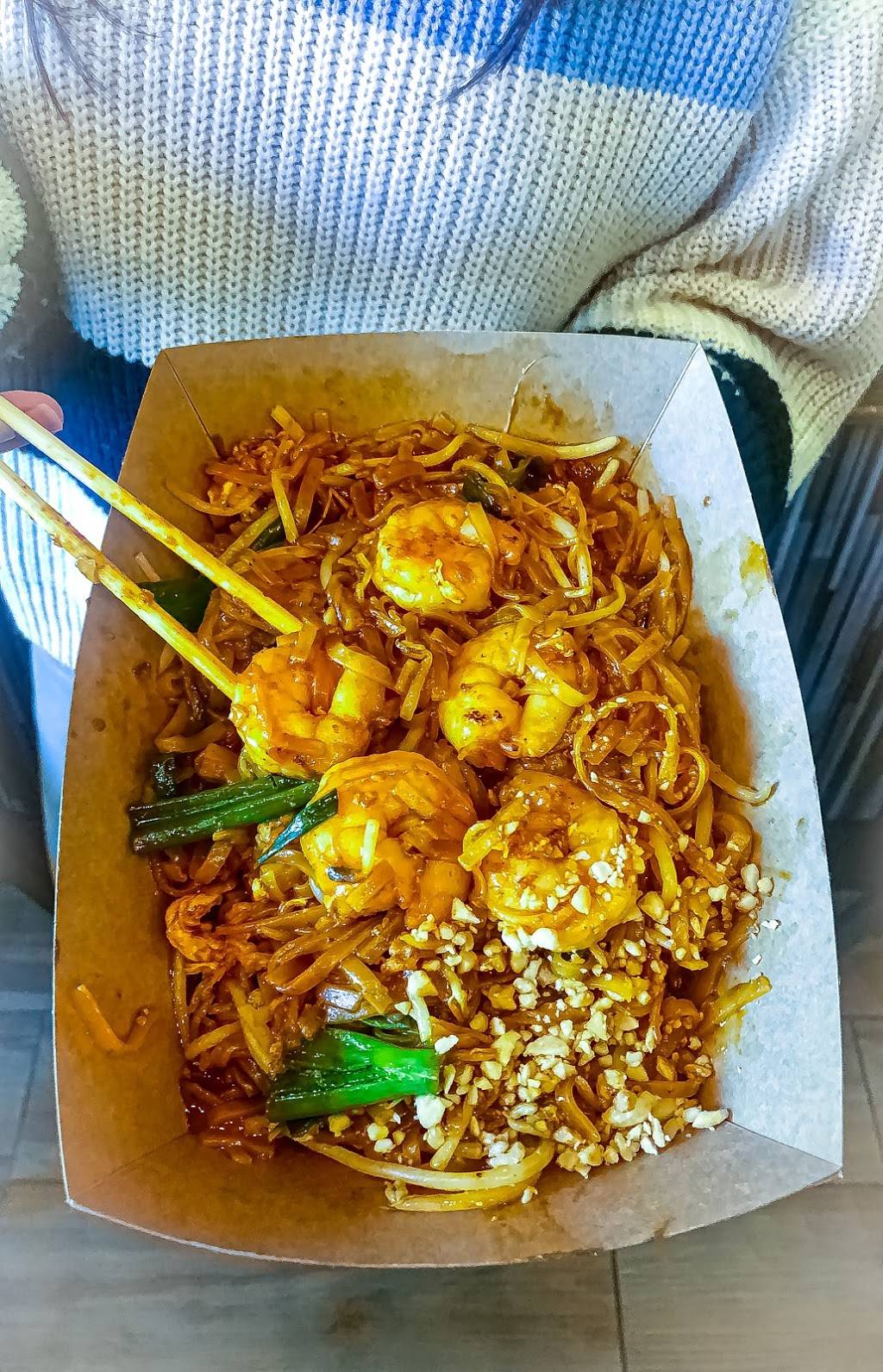 Ka Prao Thai Cuisine | restaurant | 8590 Rio San Diego Dr #105, San Diego, CA 92108, USA | 6193268083 OR +1 619-326-8083