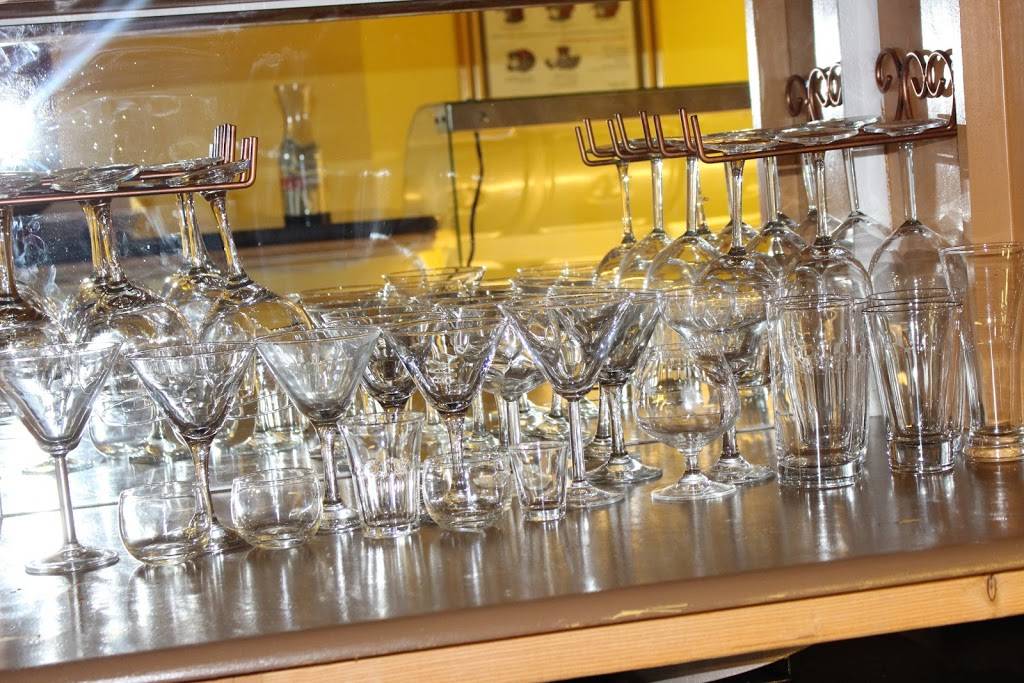 Tropical Island Lounge | night club | 288 N Main St, Spring Valley, NY 10977, USA | 8455170729 OR +1 845-517-0729