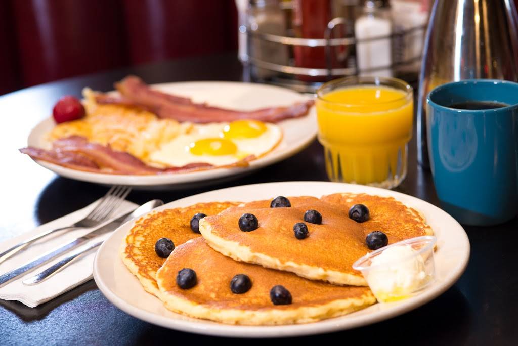 Starks Bar & Grill | restaurant | 3125 Dodd Rd, Eagan, MN 55121, USA | 6514548251 OR +1 651-454-8251