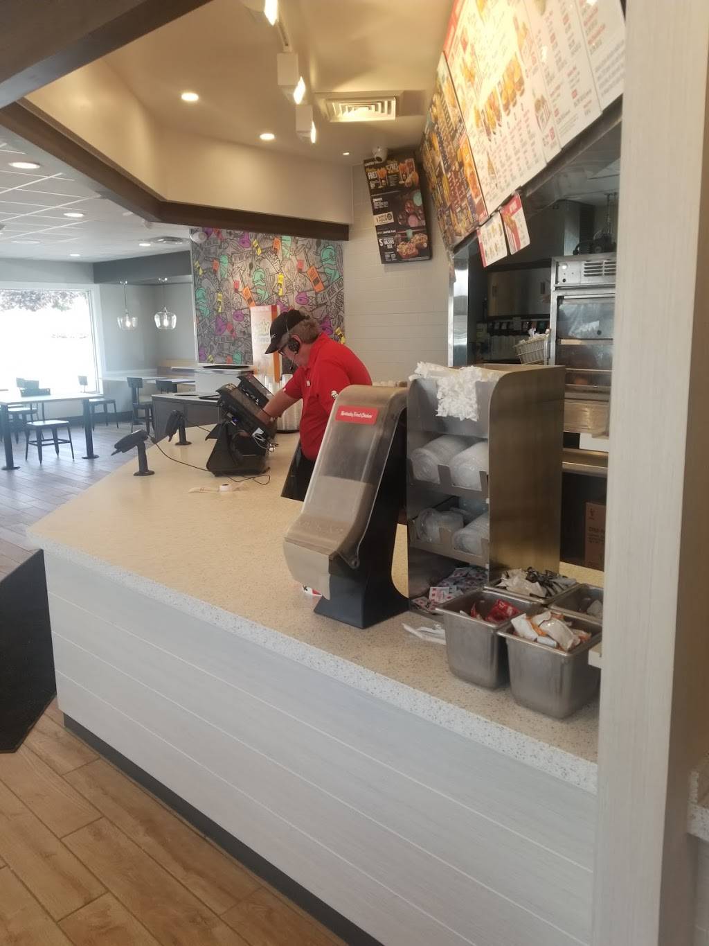 KFC | restaurant | 2930 E 3300 S, Salt Lake City, UT 84109, USA | 8014843363 OR +1 801-484-3363