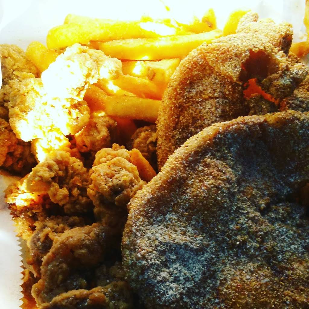 Sharks Fish & Chicken | meal takeaway | 6114 S Western Ave, Chicago, IL 60636, USA | 7734340400 OR +1 773-434-0400