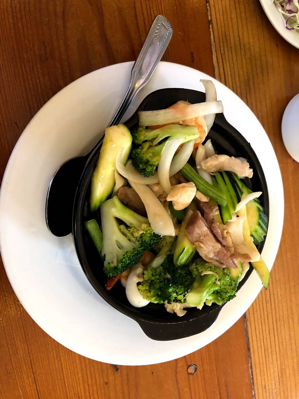 Nông Thôn Restaurant | restaurant | 10086 San Pablo Ave, El Cerrito, CA 94530, USA | 5106478038 OR +1 510-647-8038