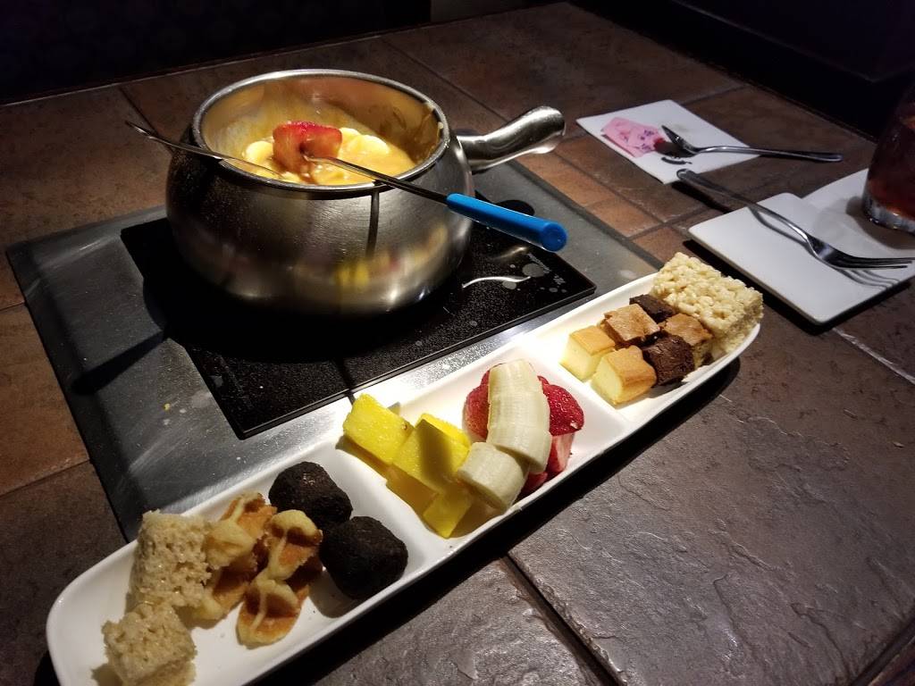 The Melting Pot | restaurant | 6100 Westheimer Rd #146, Houston, TX 77057, USA | 7135325011 OR +1 713-532-5011