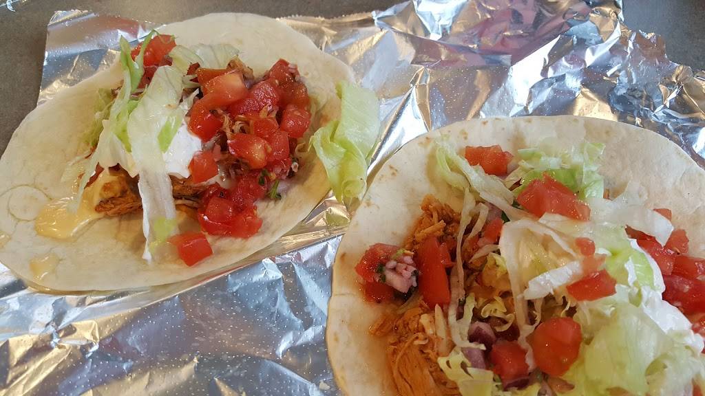 Solsa American Burrito Co. - Mt. Zion | restaurant | 910 N State Hwy, Mt Zion, IL 62549, USA | 2178641494 OR +1 217-864-1494