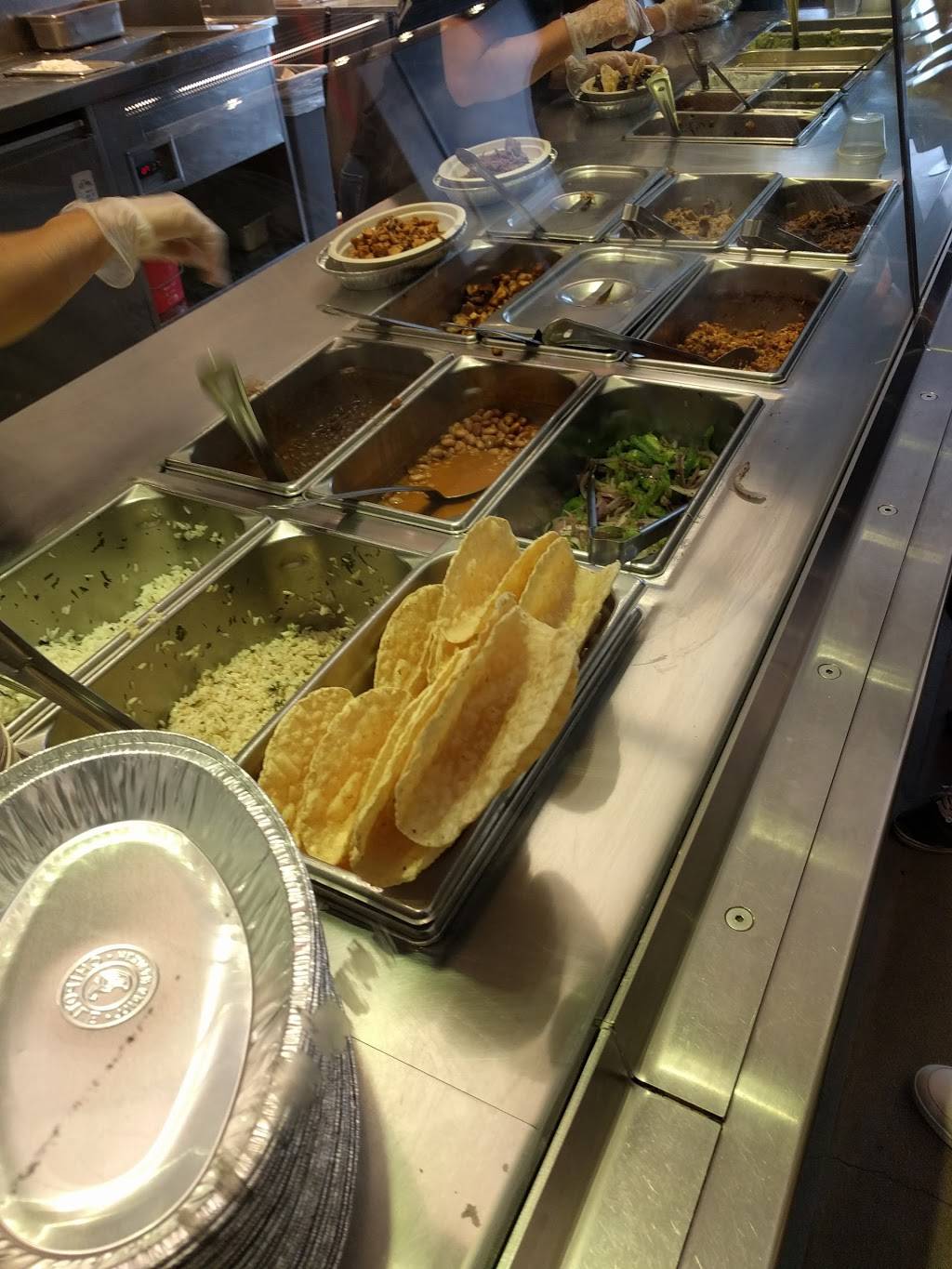 Chipotle Mexican Grill | restaurant | 3271 Lakeshore Ave, Oakland, CA 94610, USA | 5107886900 OR +1 510-788-6900