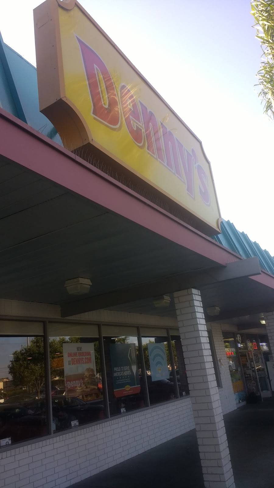 Dennys | restaurant | 2511 N Ventura Rd, Port Hueneme, CA 93041, USA | 8059851727 OR +1 805-985-1727