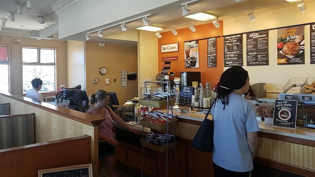 Brueggers Bagels | bakery | 1503 Kimberly Rd, Bettendorf, IA 52722, USA | 5633594540 OR +1 563-359-4540