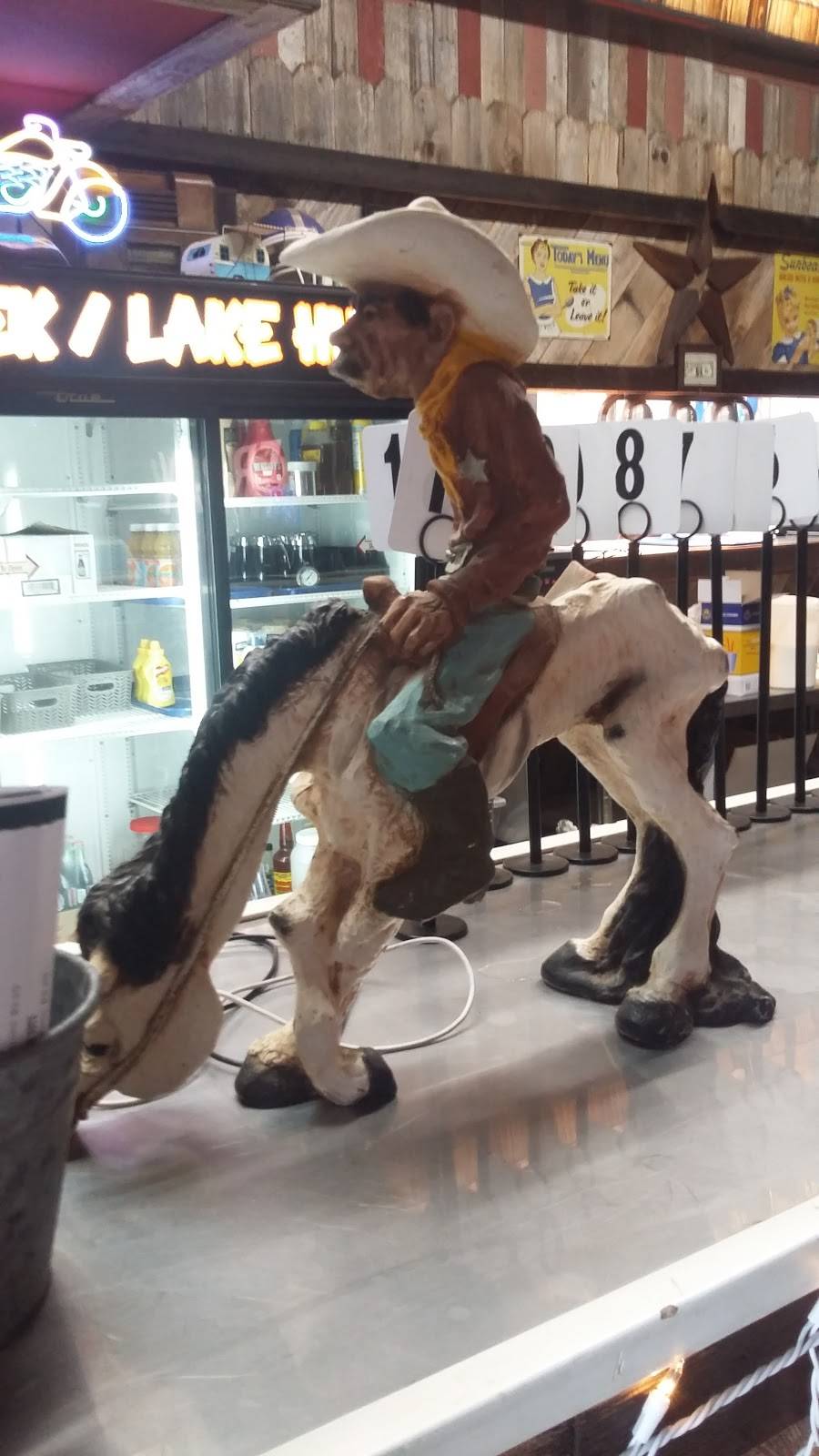 Bobs Burger Barn | restaurant | 4951 FM1283, Pipe Creek, TX 78063, USA | 8305354945 OR +1 830-535-4945