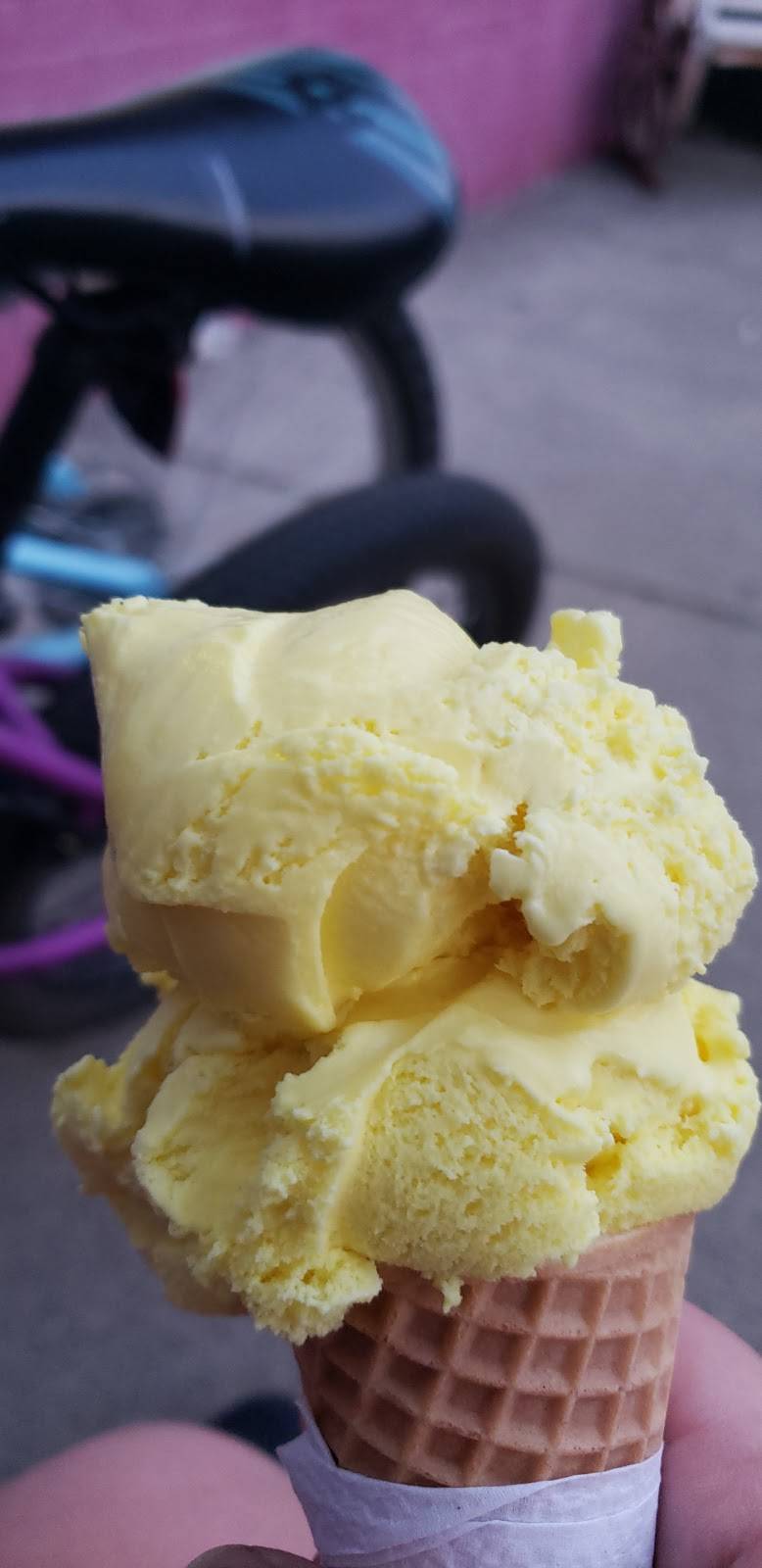 Webbs Ice Cream | restaurant | 129 N Main St, Hubbard, OH 44425, USA | 3307593047 OR +1 330-759-3047