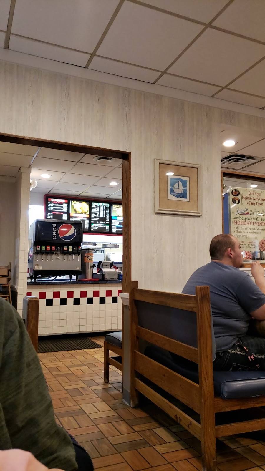 Jockos Chicken & Seafood | restaurant | 725 High St, Hamilton, OH 45011, USA | 5138940444 OR +1 513-894-0444