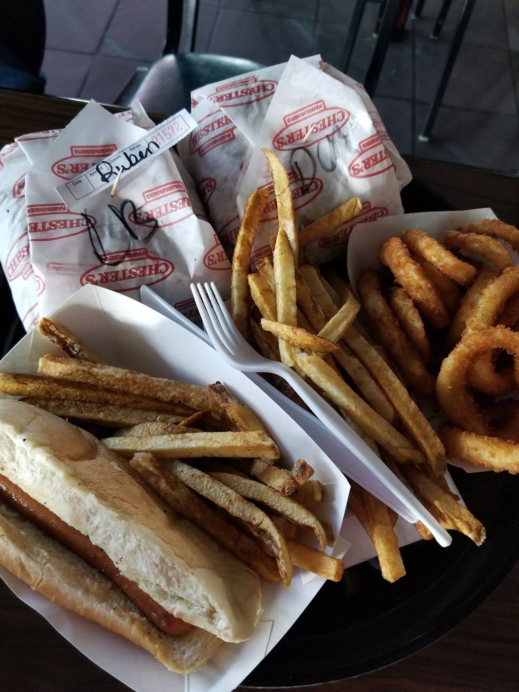 Chesters Hamburgers | restaurant | 1006 NE Interstate 410 Loop, San Antonio, TX 78209, USA | 2108058600 OR +1 210-805-8600