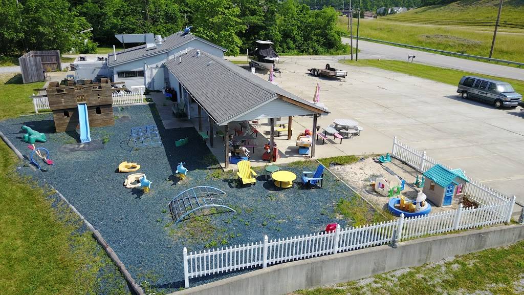 Sharkys Eats & Treats | restaurant | 9924 Alexandria Pike, Alexandria, KY 41001, USA | 8596350555 OR +1 859-635-0555