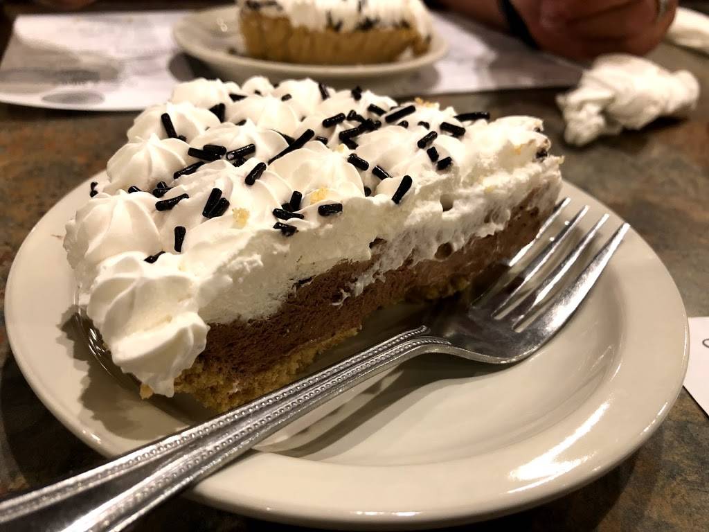 Shannons Five Star | restaurant | 1305 S Mercer Ave, Bloomington, IL 61704, USA | 3096640808 OR +1 309-664-0808