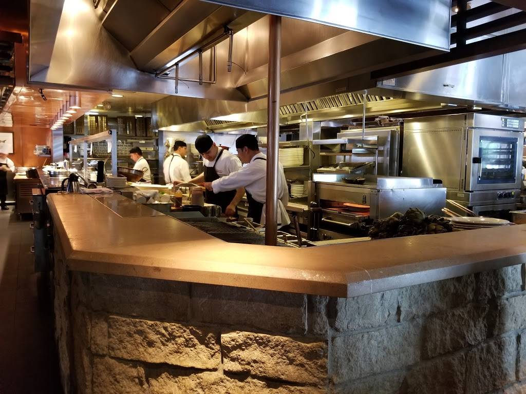 Houstons | restaurant | 320 S Arroyo Pkwy, Pasadena, CA 91105, USA | 6265776001 OR +1 626-577-6001