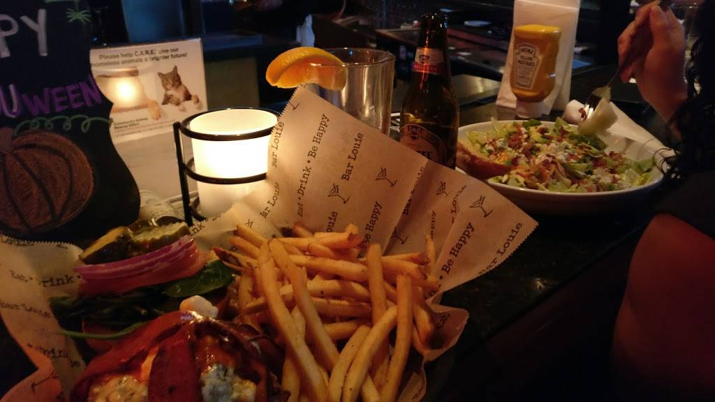 Bar Louie - Evanston | night club | 1520 Sherman Ave, Evanston, IL 60201, USA | 8477338300 OR +1 847-733-8300