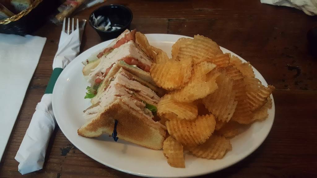 The Dublin Village Tavern | restaurant | 27 S High St, Dublin, OH 43017, USA | 6147666250 OR +1 614-766-6250