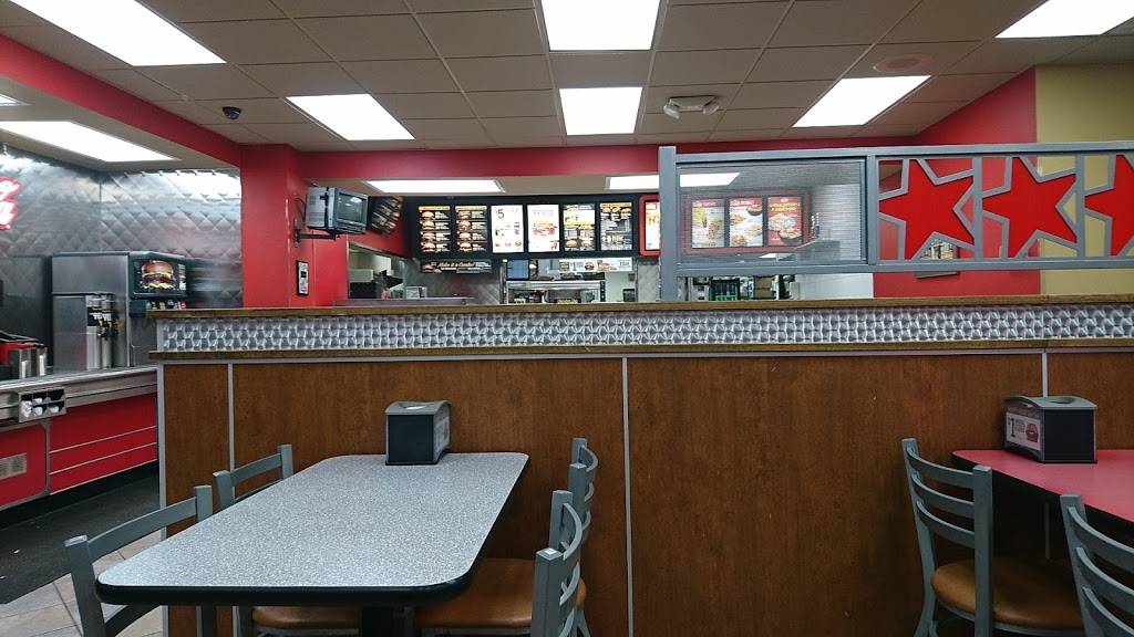 Hardees | restaurant | 10 N W Santa Fe Blvd, High Springs, FL 32643, USA | 3864541933 OR +1 386-454-1933