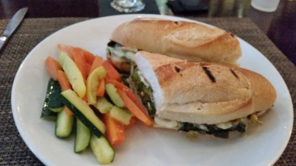 Chadwicks American Chop House & Bar | restaurant | 49 Front St, Rockville Centre, NY 11570, USA | 5167667800 OR +1 516-766-7800