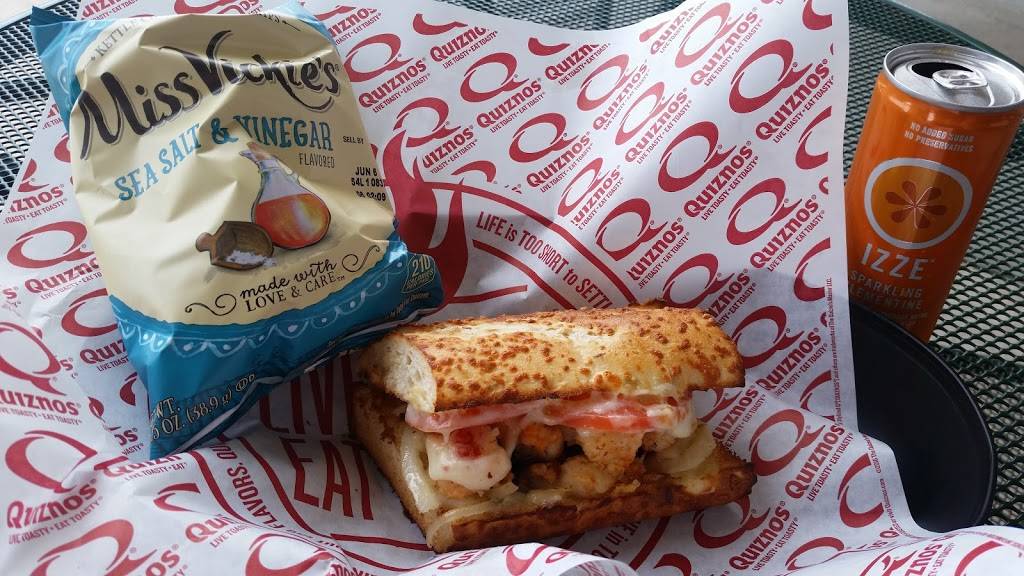 Quiznos | restaurant | 1231 N Port Washington Rd, Grafton, WI 53024, USA | 2623754664 OR +1 262-375-4664