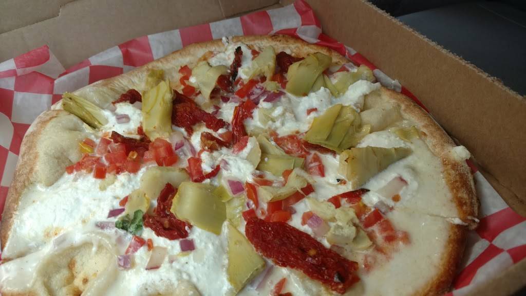 Russos Wood Fired Pizza | restaurant | 2526 Maple Ave, Zanesville, OH 43701, USA | 7404871021 OR +1 740-487-1021