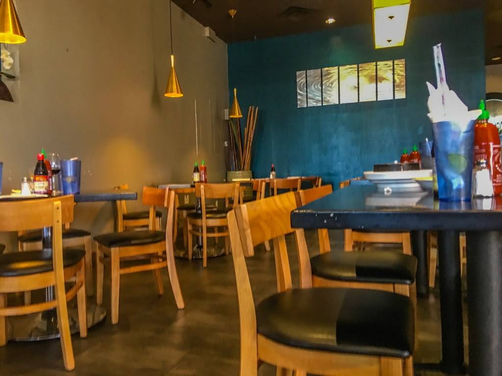 Angelinas Pho Grill | restaurant | 5350 W Bell Rd, Glendale, AZ 85308, USA | 6022982402 OR +1 602-298-2402