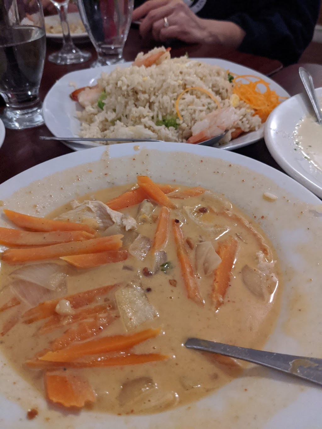 Jasmine Rice Thai Restaurant Rittenhouse | restaurant | 306 S 16th St, Philadelphia, PA 19102, USA | 2155460818 OR +1 215-546-0818