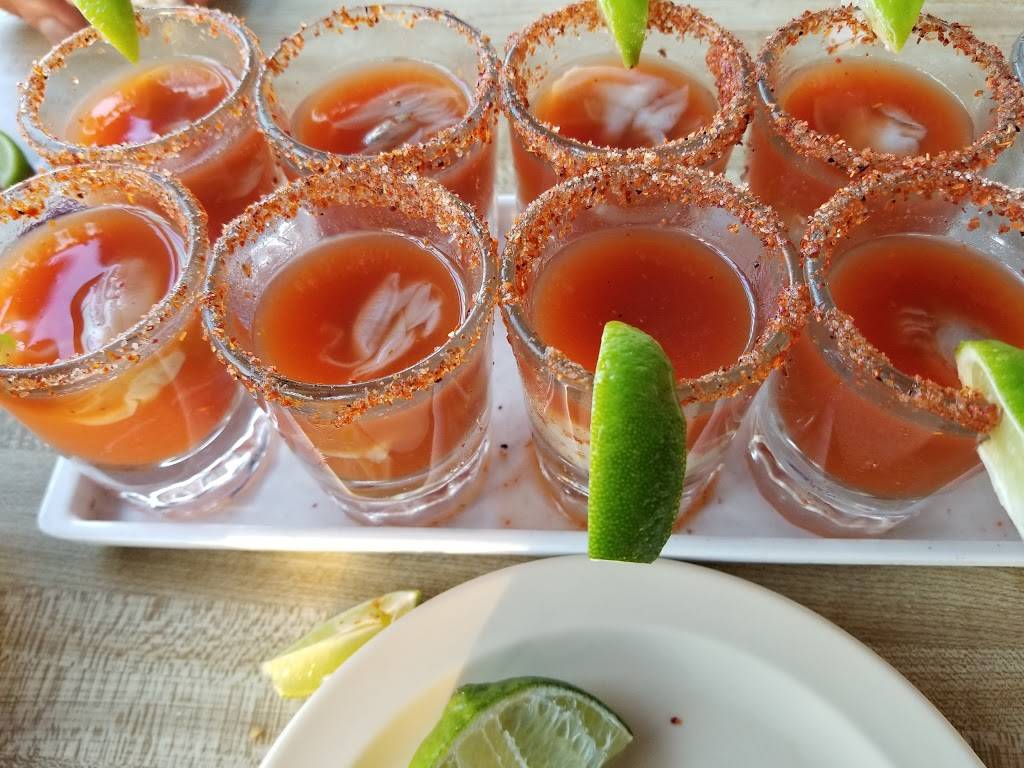 Mar Y Tierra | restaurant | 826 W Mission Blvd, Ontario, CA 91762, USA | 9094600956 OR +1 909-460-0956