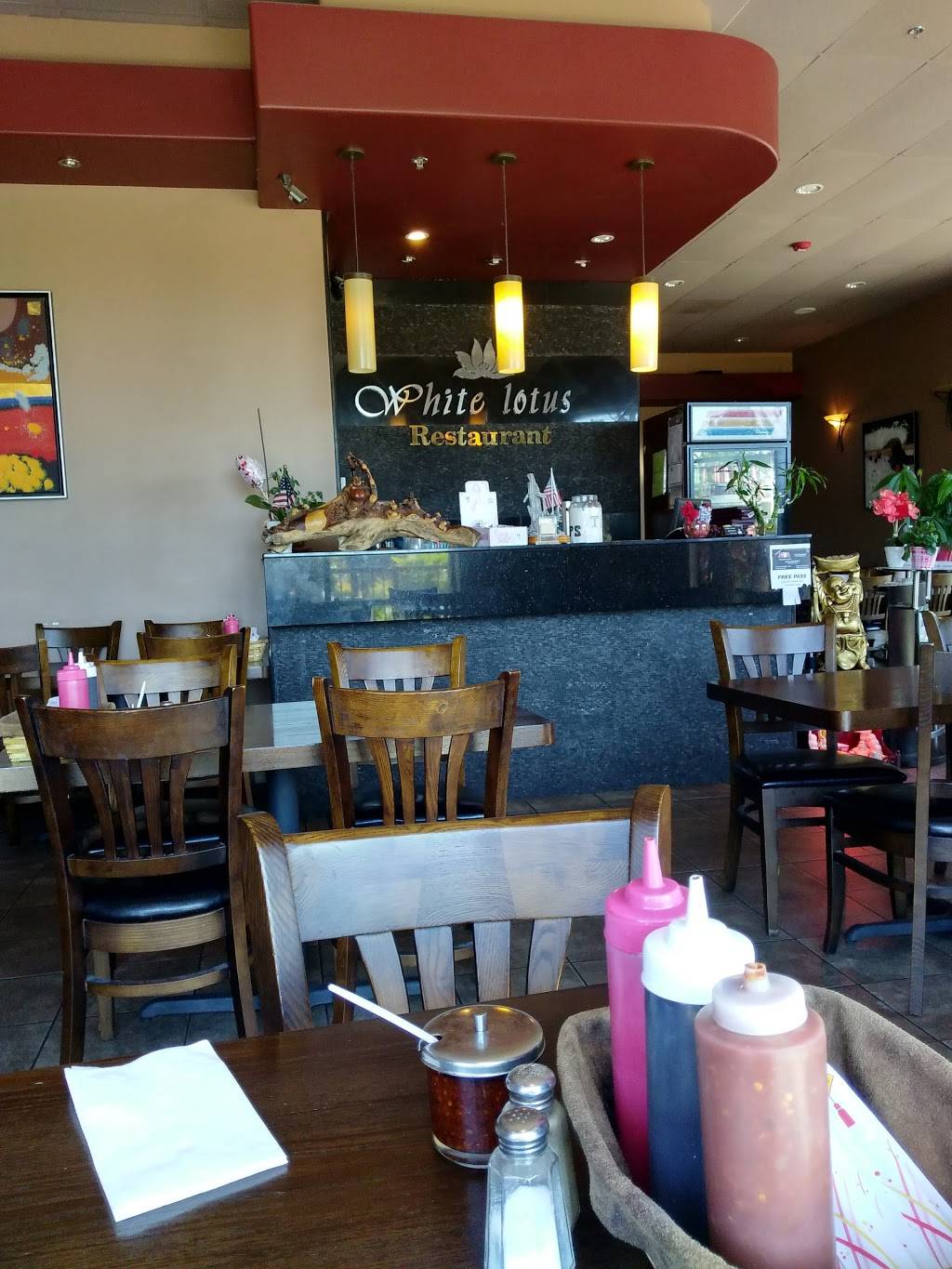 White Lotus Restaurant | restaurant | 35 SE Everett Mall Way # 106, Everett, WA 98208, USA | 4253558018 OR +1 425-355-8018