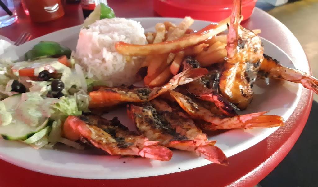 El Pelicano Restaurant & Lounge | restaurant | 15355 E Colfax Ave, Aurora, CO 80011, USA | 3033440488 OR +1 303-344-0488