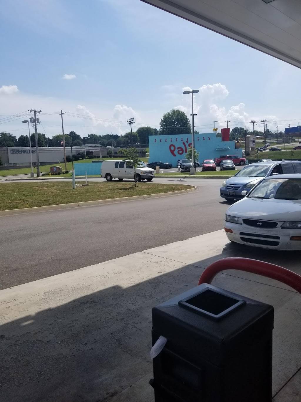 Pals | restaurant | 174 S Liberty Hill Rd, Morristown, TN 37813, USA | 4233531388 OR +1 423-353-1388