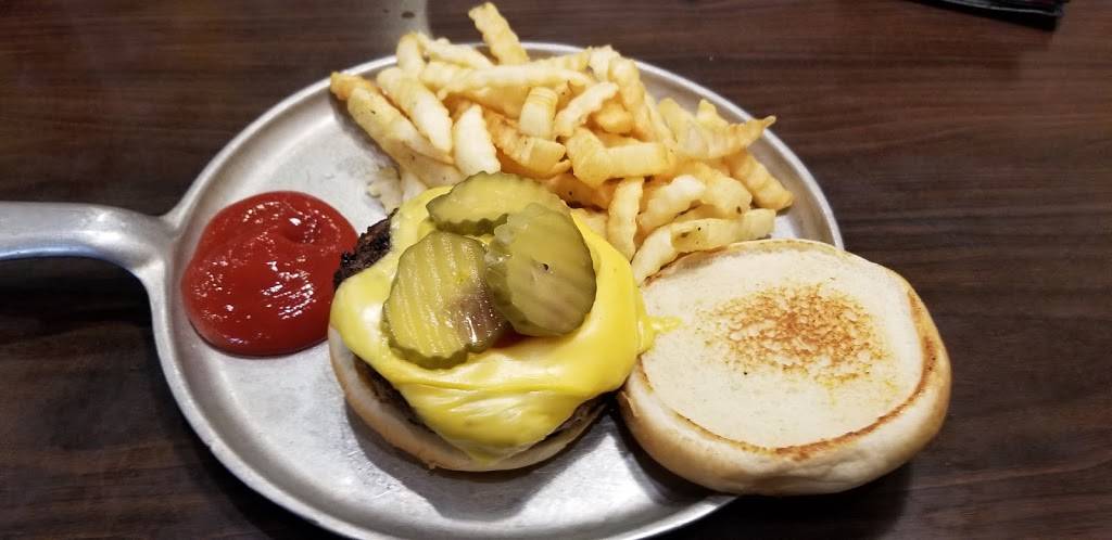 Iron Skillet Restaurant | restaurant | 6910 W Bert Kouns Industrial Loop, Shreveport, LA 71129, USA | 3186866111 OR +1 318-686-6111