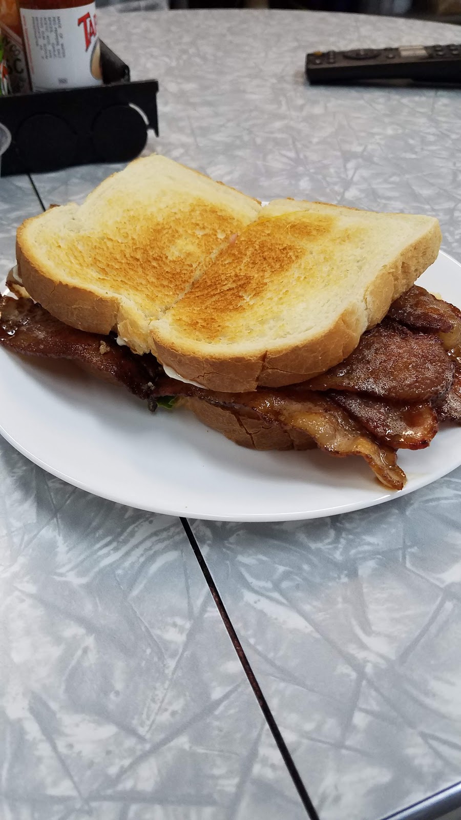 Scalehouse Cafe | restaurant | 302 N Washington Way, George, WA 98848, USA | 5097853505 OR +1 509-785-3505