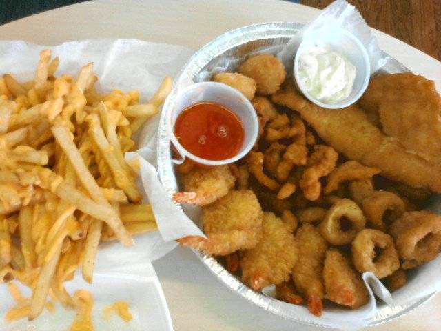 Valley Burger Shack | restaurant | 639 S Main St, Seymour, CT 06483, USA | 2033082190 OR +1 203-308-2190