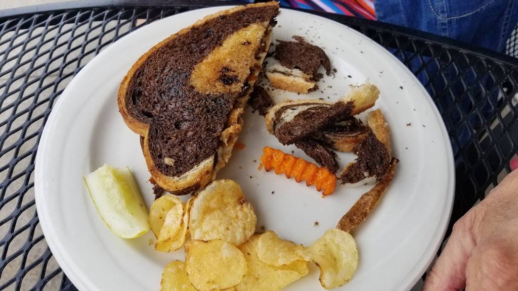 T J Charlies | restaurant | 135 River St, Elk Rapids, MI 49629, USA | 2312648819 OR +1 231-264-8819