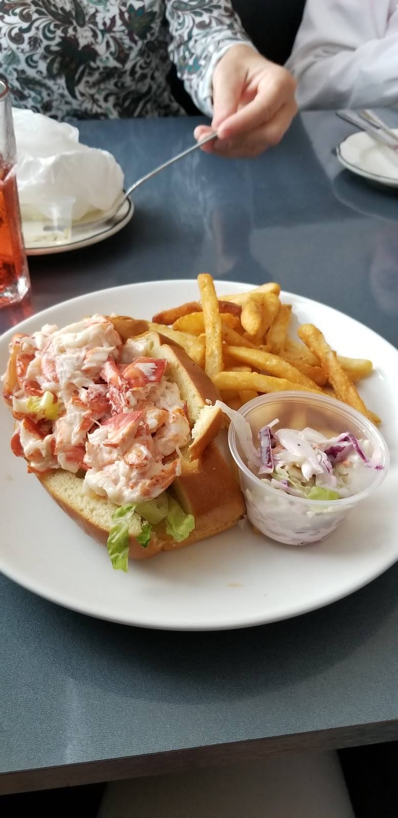 Swan River Seafood Restaurant | meal takeaway | 5 Lower County Rd, Dennis Port, MA 02639, USA | 5083944466 OR +1 508-394-4466